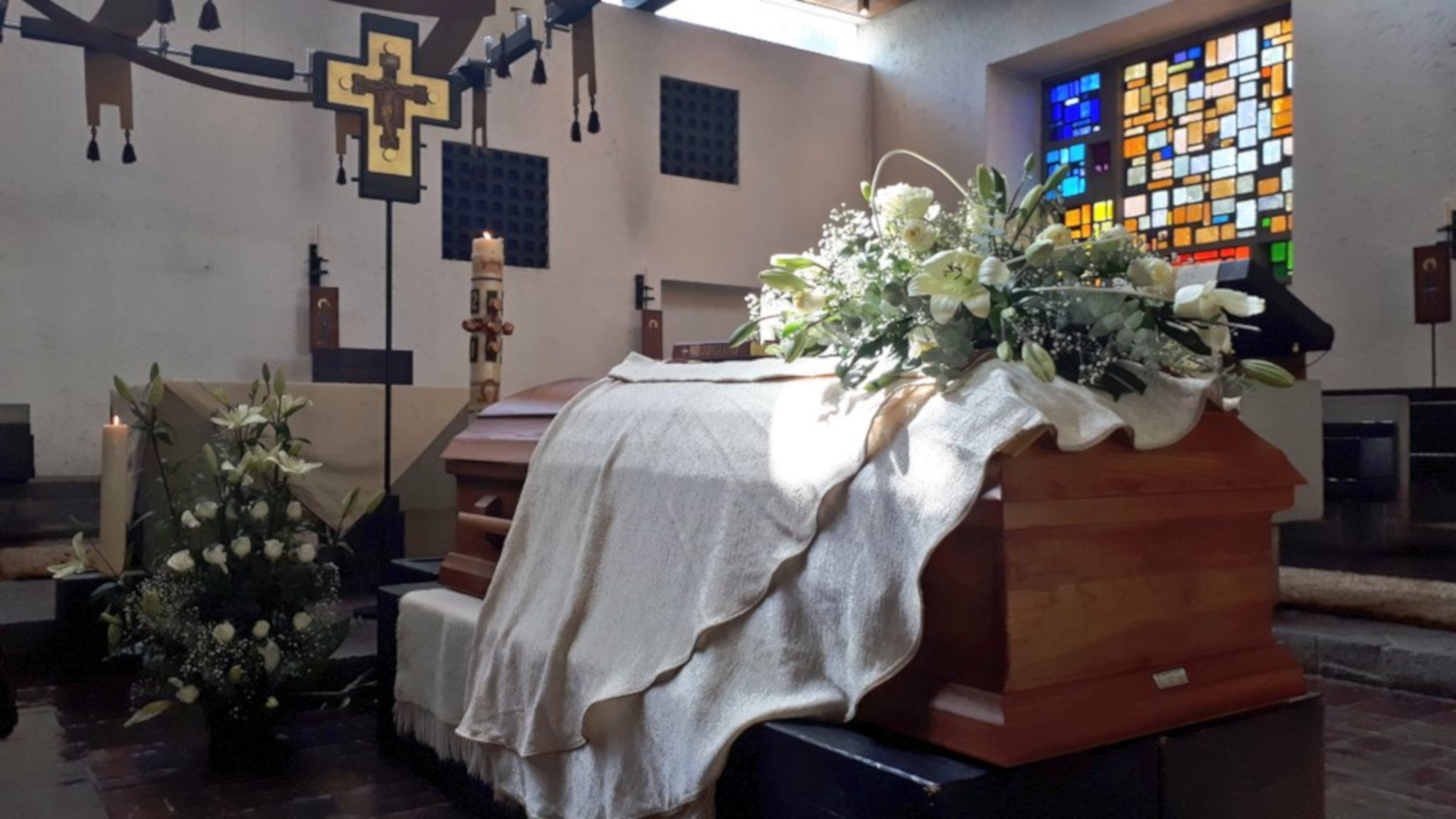 P. Anselmo Lopez Villanueva casket adjusted